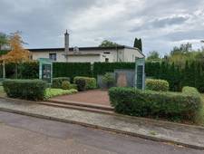2026_05_05_mahnmal_am_bahnhof.jpg