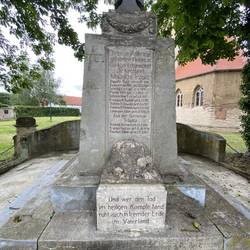 Kriegerdenkmal Maßnitz Kriegerdenkmal Maßnitz