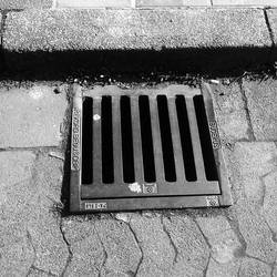 Straßeneinläufe freihalten Straßeneinläufe freihalten